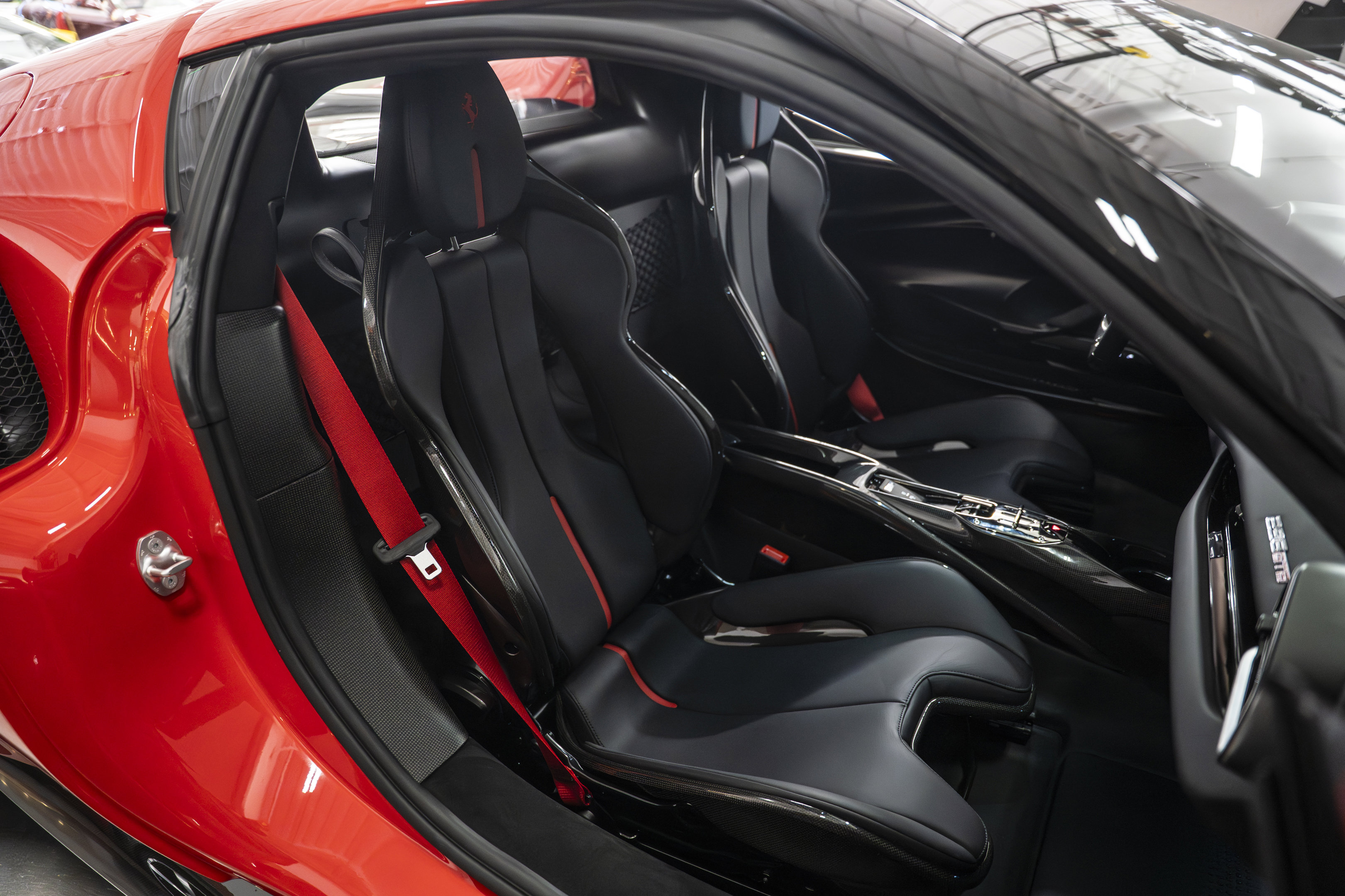 Used 2023 Ferrari 296 GTB RWD image 32