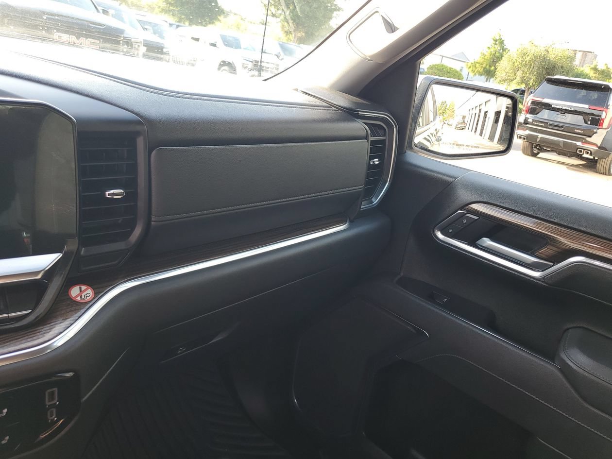 Used 2025 Chevrolet Silverado 1500 LT RWD image 26