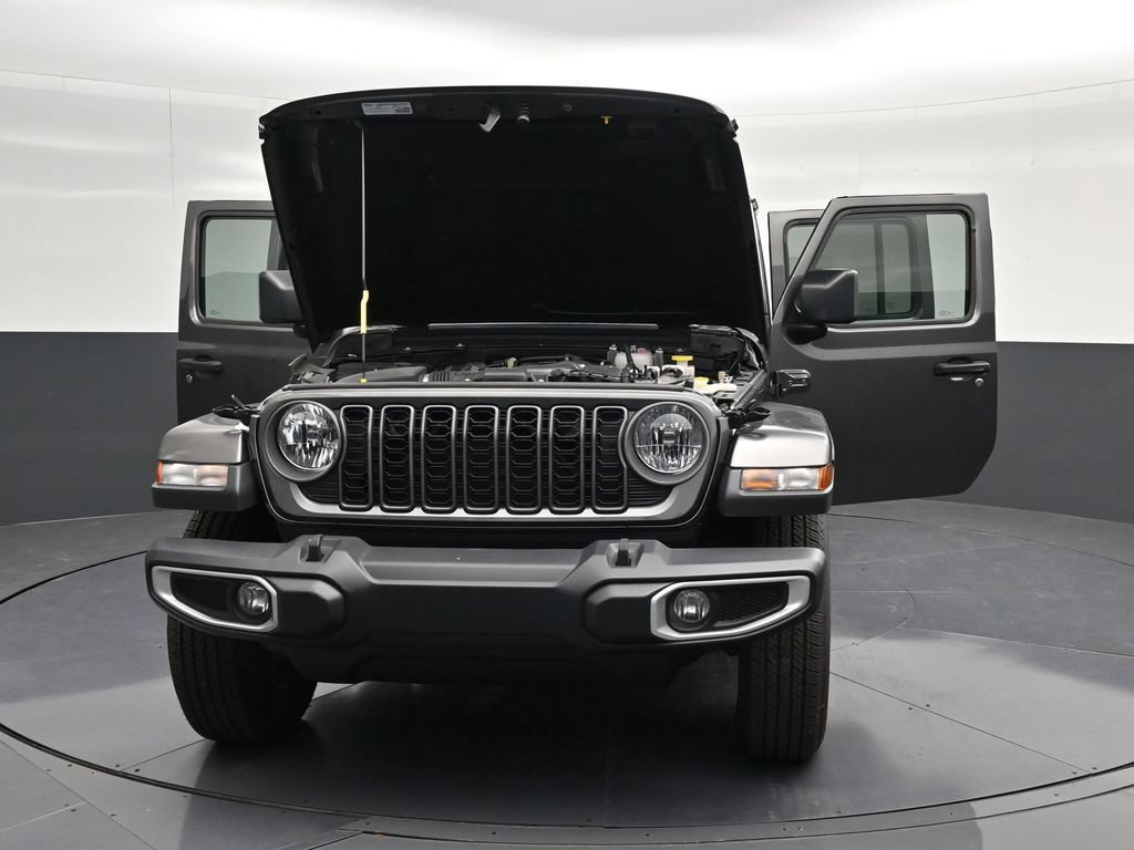Used 2025 Jeep Gladiator Sport AWD/4WD image 34