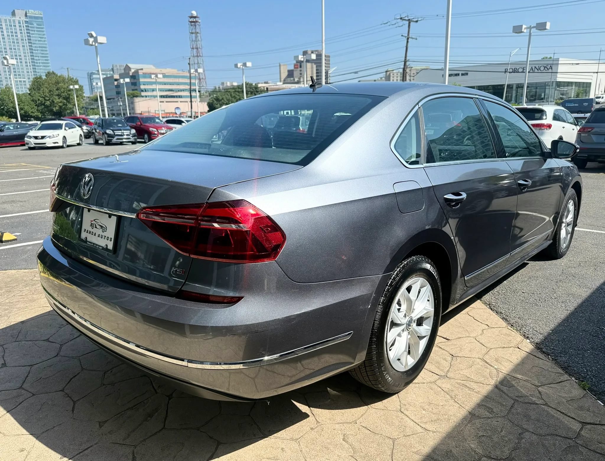 Used 2017 Volkswagen Passat 1.8T S FWD image 7
