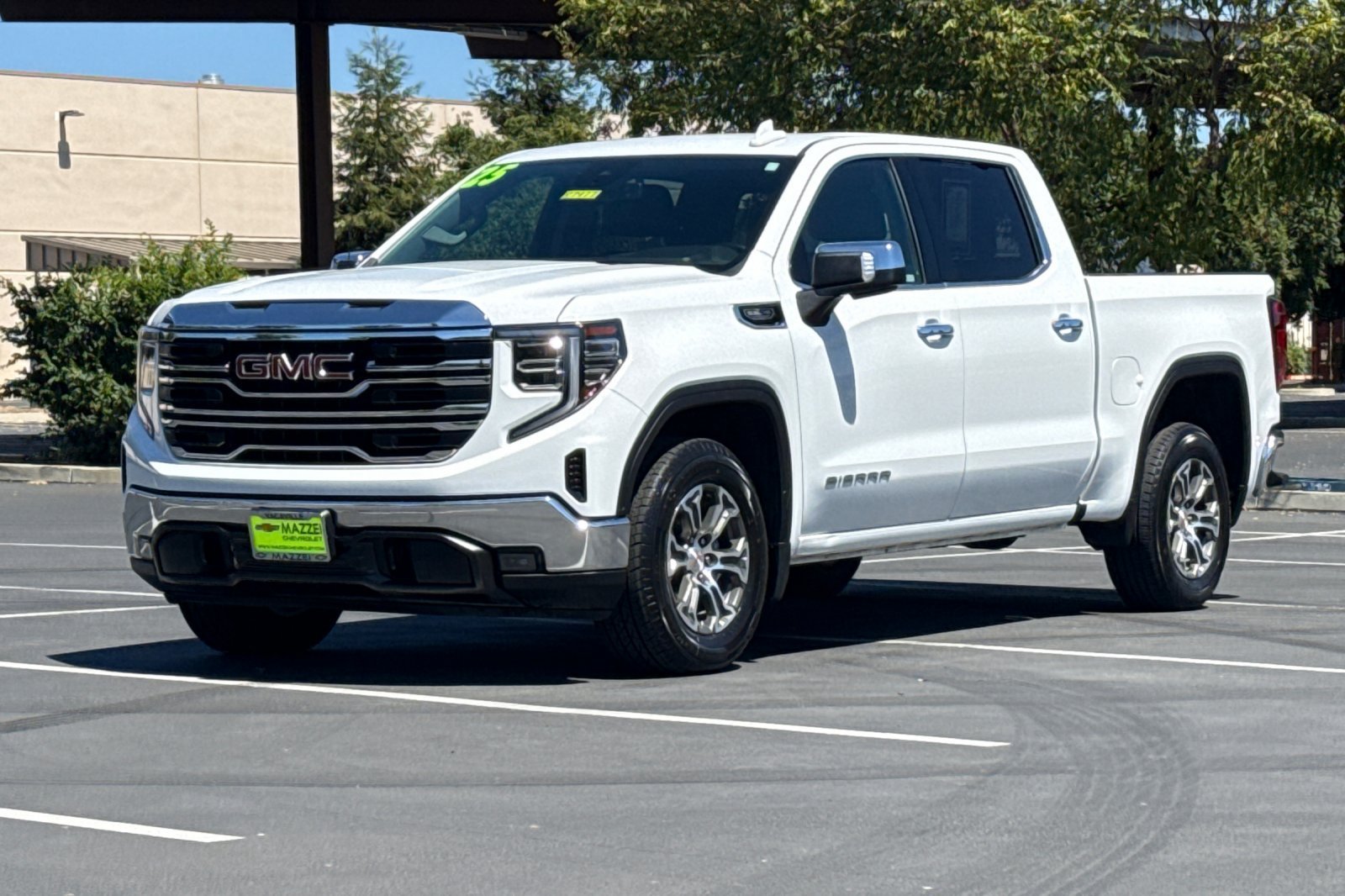 Used 2025 GMC Sierra 1500 SLT RWD image 15