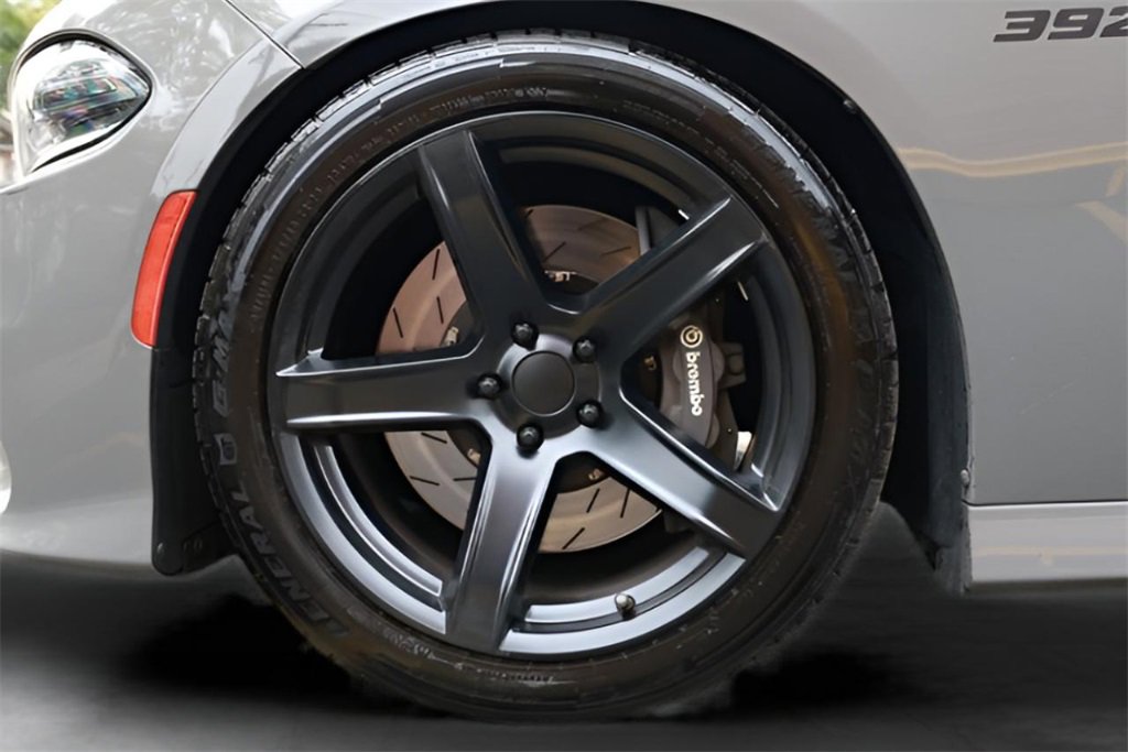 Used 2018 Dodge Charger R/T image 35