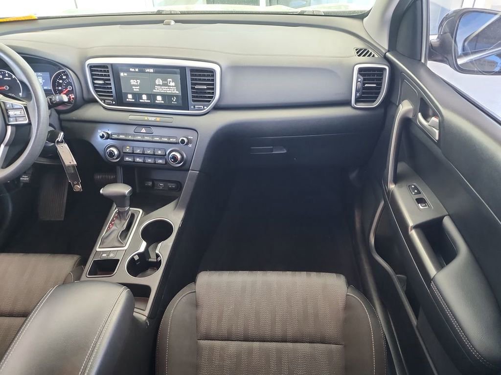 Used 2020 Kia Sportage LX image 26
