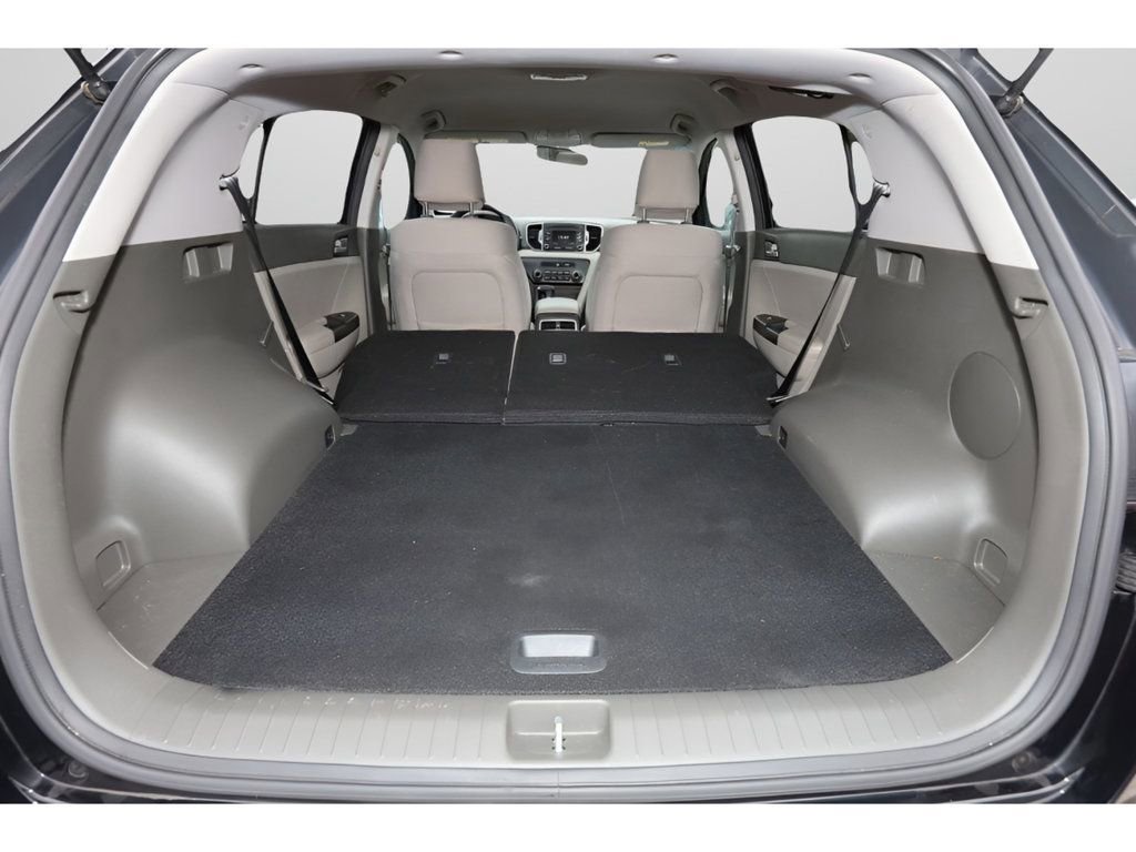 Used 2018 Kia Sportage LX image 17