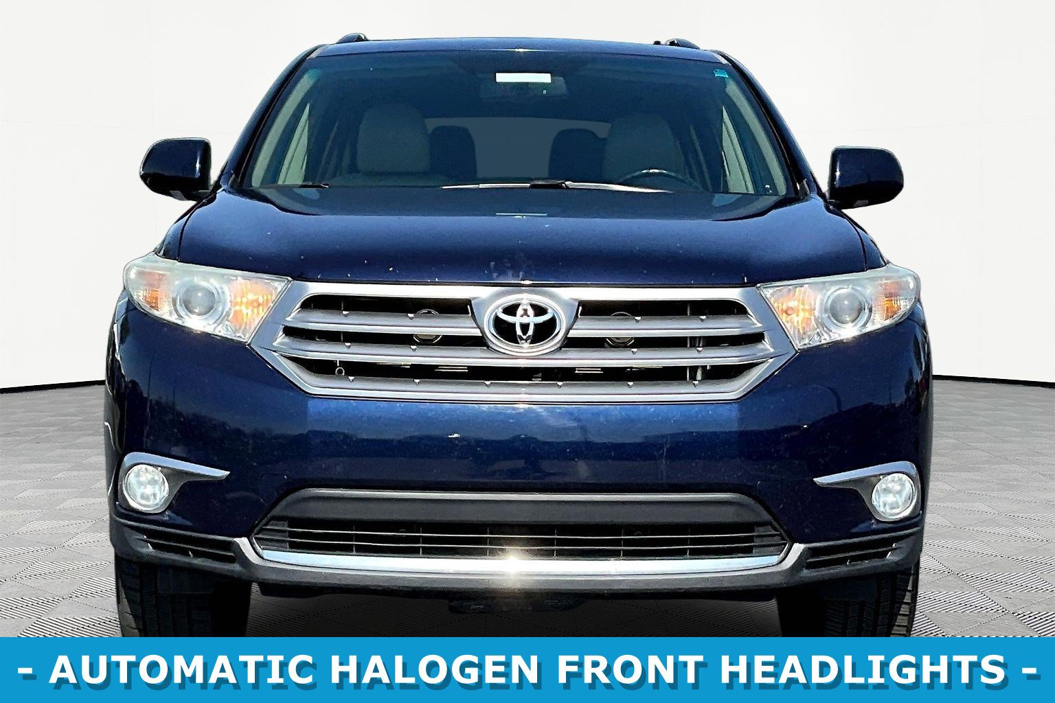 Used 2011 Toyota Highlander Limited w/ Tow Pkg image 2