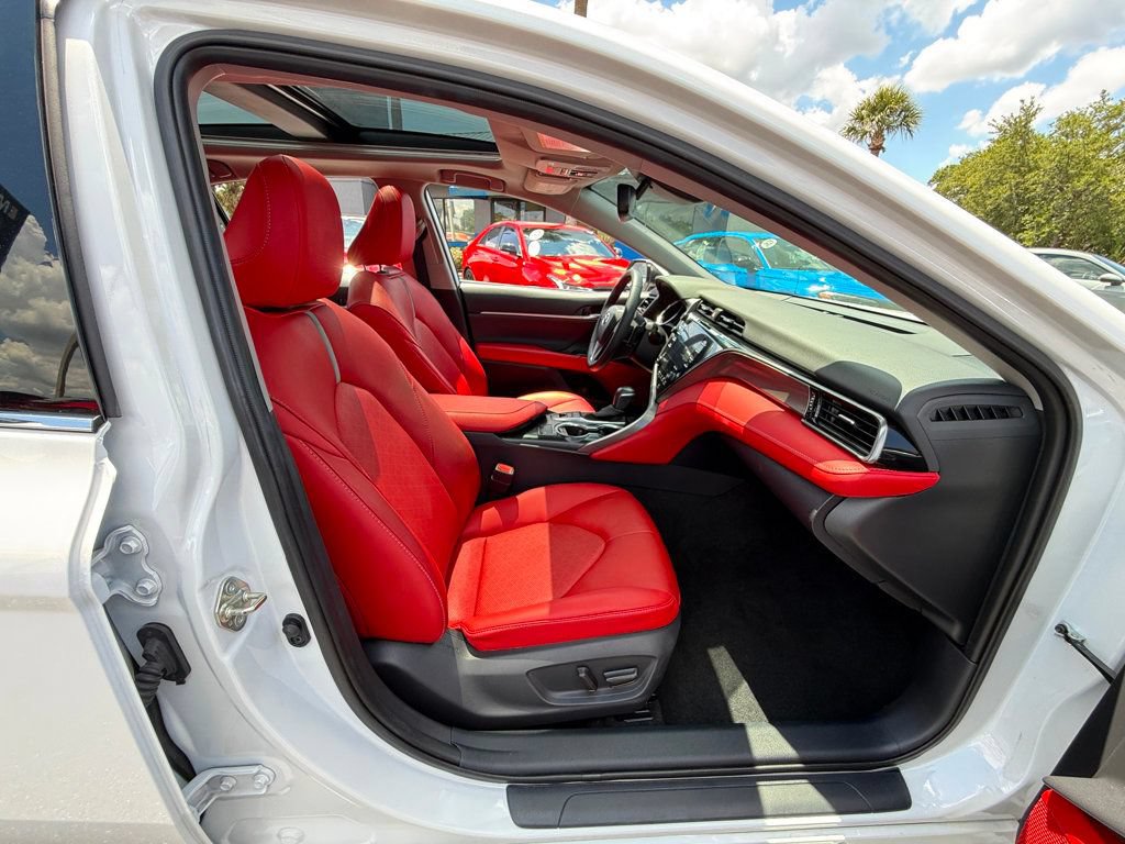 Used 2020 Toyota Camry XSE FWD image 32