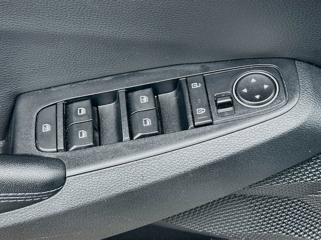 Certified 2022 Kia Seltos S FWD image 18