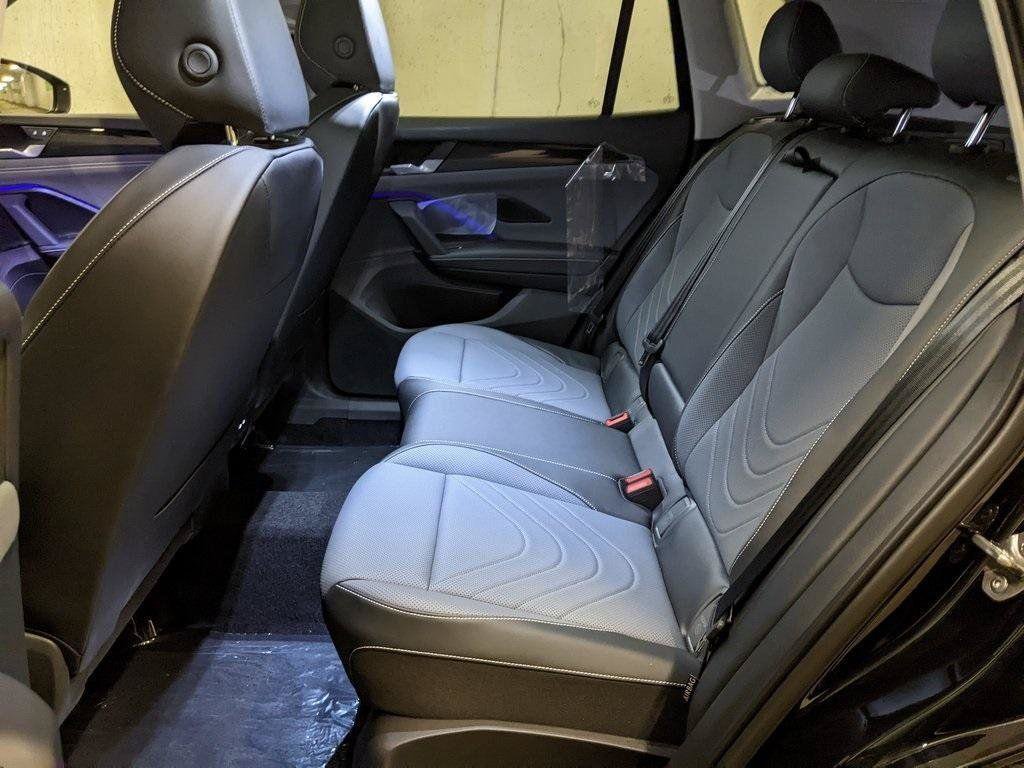 New 2026 Volkswagen Tiguan SE AWD/4WD image 23