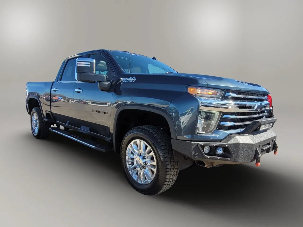 Used 2020 Chevrolet Silverado 3500 High Country w/ Technology Package AWD/4WD image 4