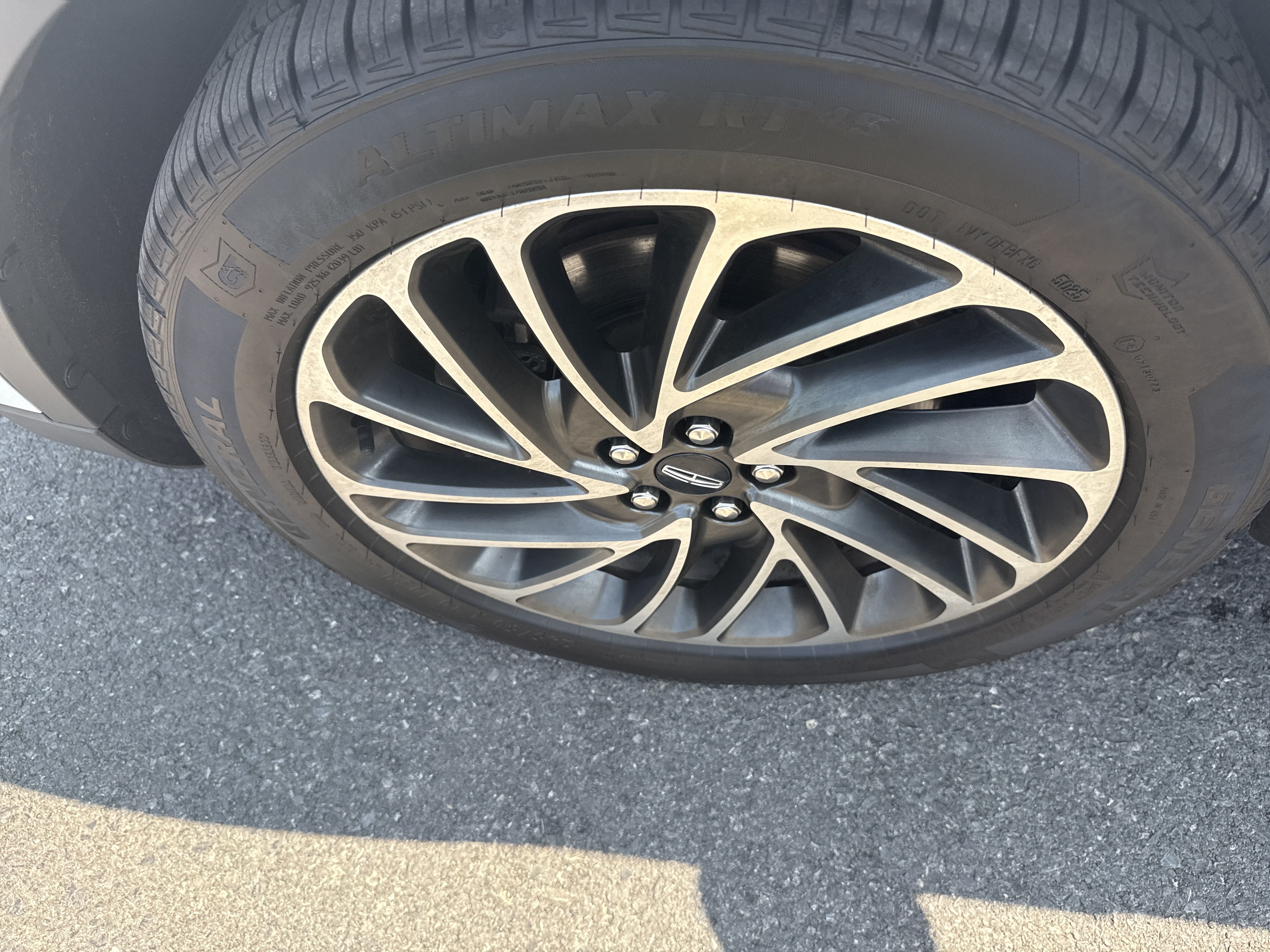 Used 2020 Lincoln Nautilus Reserve AWD/4WD image 8