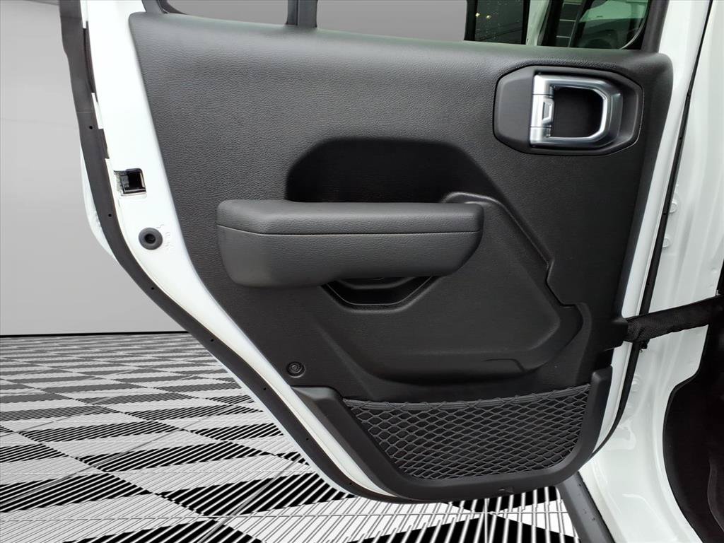 New 2026 Jeep Gladiator Sport AWD/4WD image 18