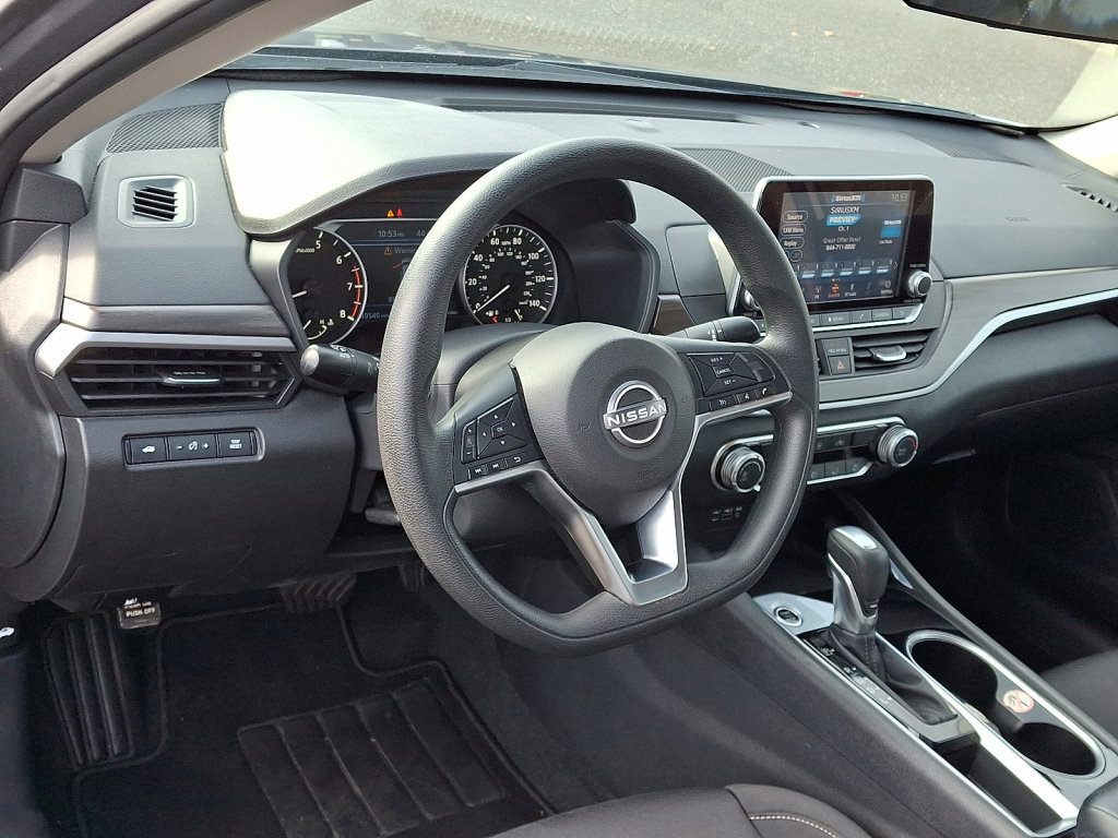 Used 2024 Nissan Altima 2.5 SV image 25