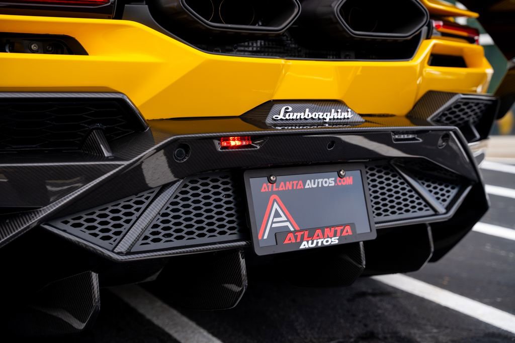 Used 2024 Lamborghini Revuelto AWD/4WD image 32