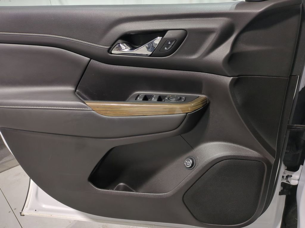Used 2023 GMC Acadia SLE w/ Driver Convenience Package image 36