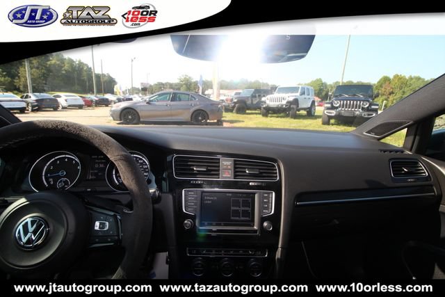 Used 2017 Volkswagen Golf R 4-Door AWD/4WD image 18