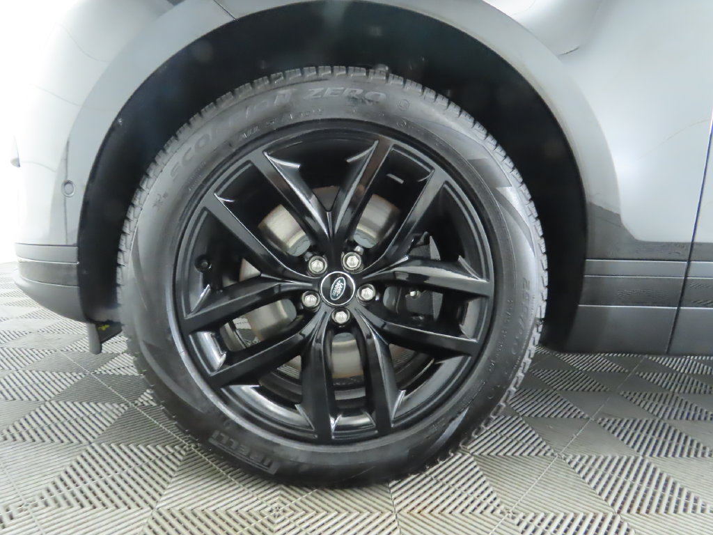Used 2026 Land Rover Range Rover Velar S AWD/4WD image 31