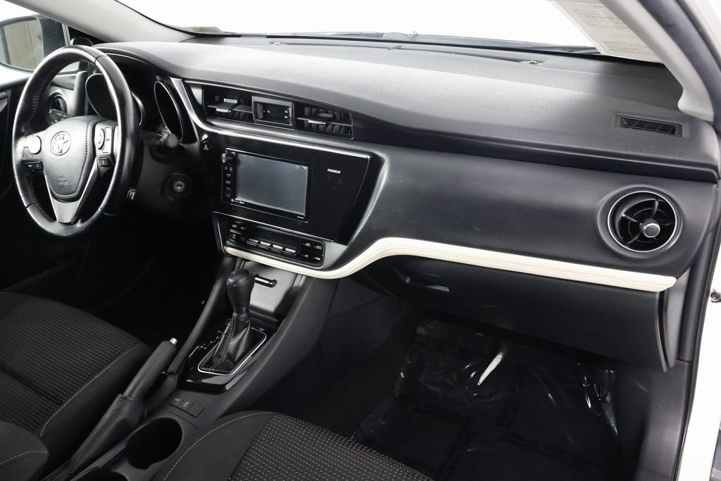 Used 2017 Toyota Corolla iM w/ Carpet Mat Package FWD image 9