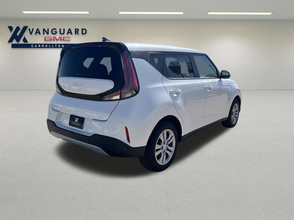 Used 2023 Kia Soul LX image 6