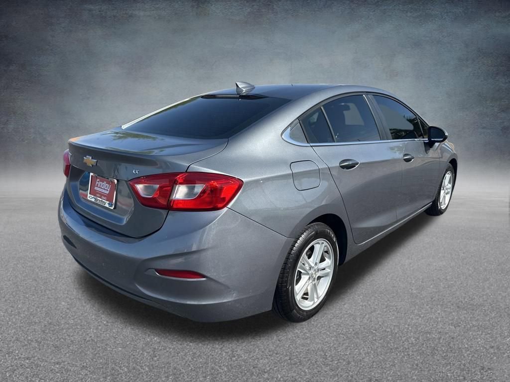 Used 2018 Chevrolet Cruze LT w/ Convenience Package FWD image 3