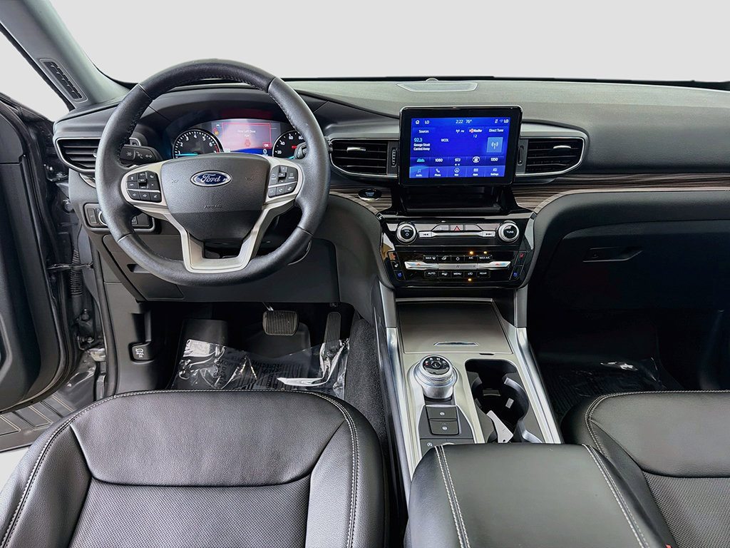 Used 2024 Ford Explorer Limited w/ Equipment Group 301A AWD/4WD image 33