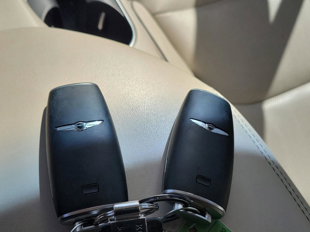 Used 2022 Genesis GV70 2.5T w/ Advanced Package image 29