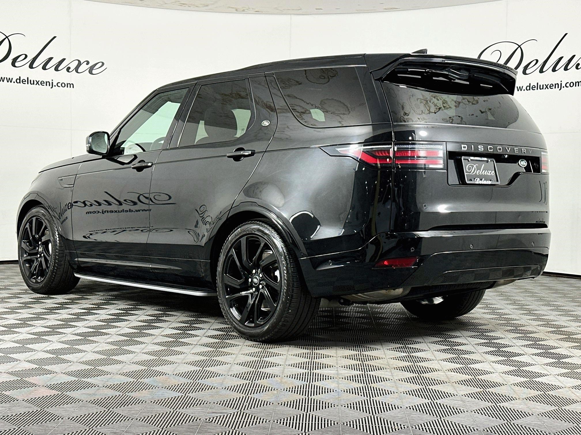 Used 2023 Land Rover Discovery S R-Dynamic AWD/4WD image 4