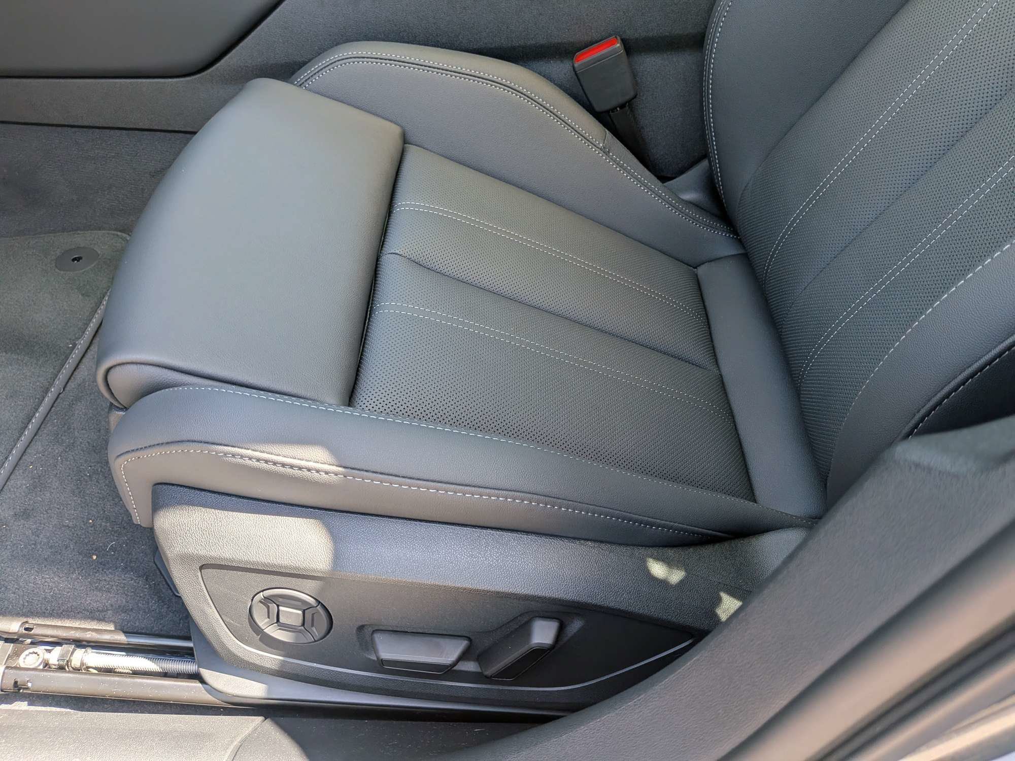 New 2026 Audi A6 Premium Plus AWD/4WD image 22