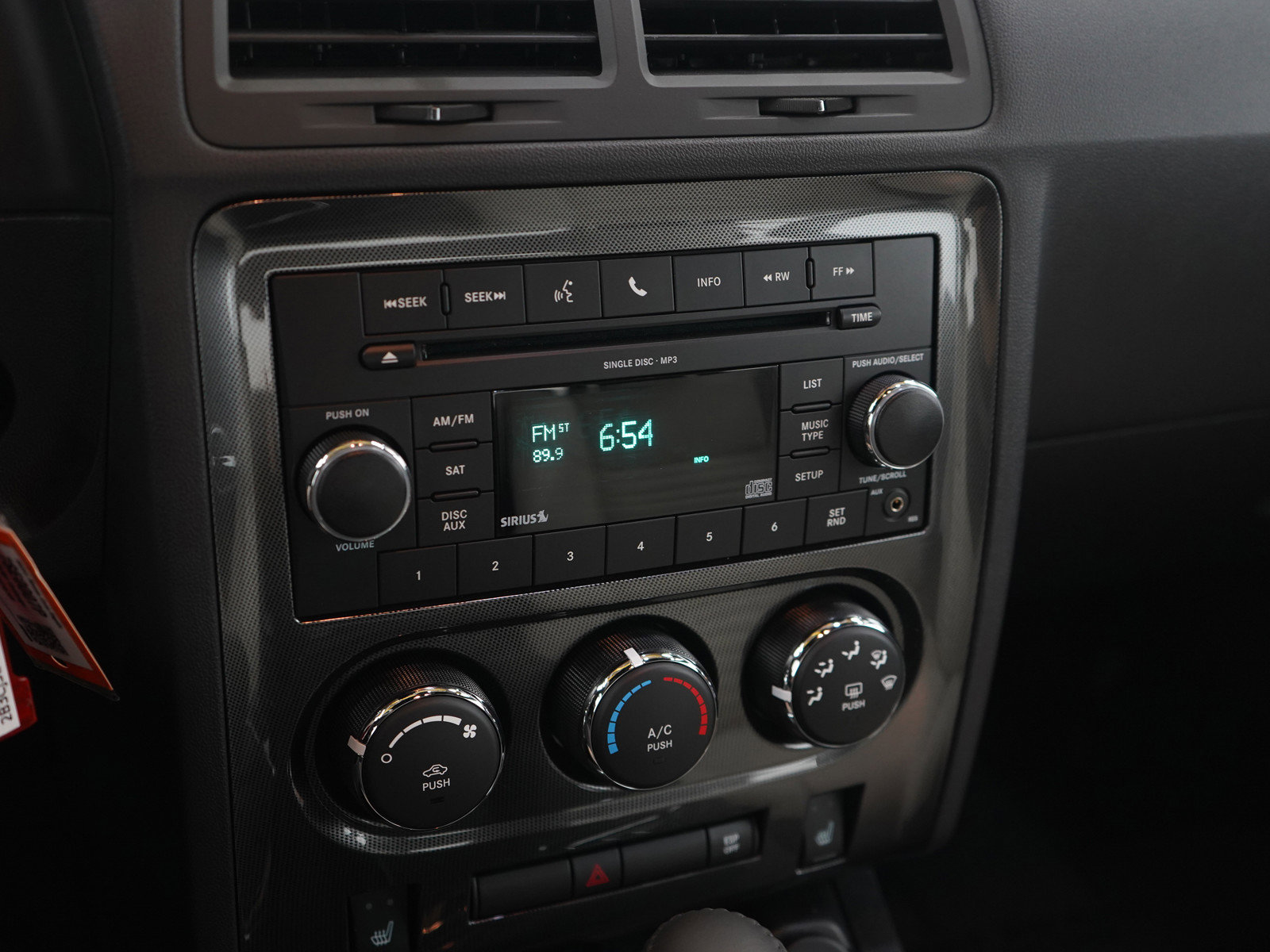 Used 2010 Dodge Challenger R/T RWD image 16