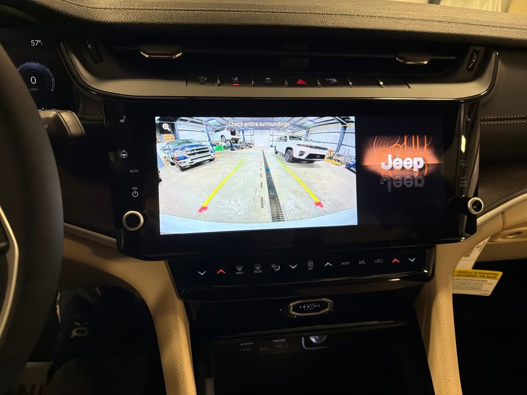 New 2026 Jeep Grand Cherokee Limited w/ Limited Altitude Package image 31