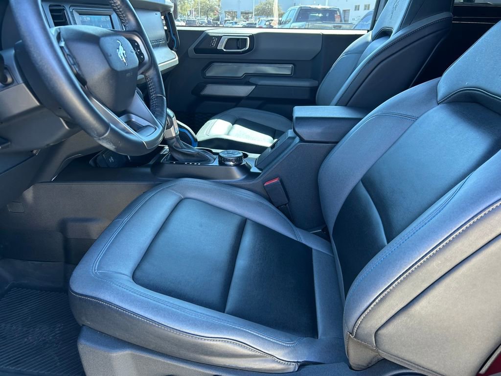 Used 2022 Ford Bronco Black Diamond w/ Sasquatch Package image 11