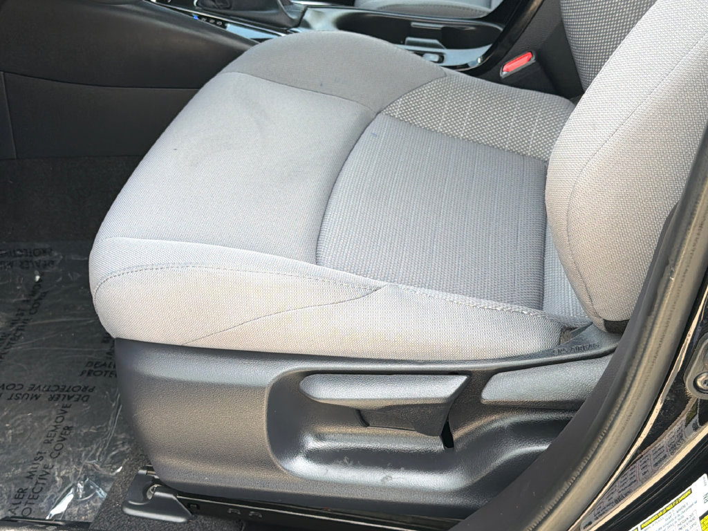 Used 2025 Toyota Corolla SE w/ SE Premium Package FWD image 22