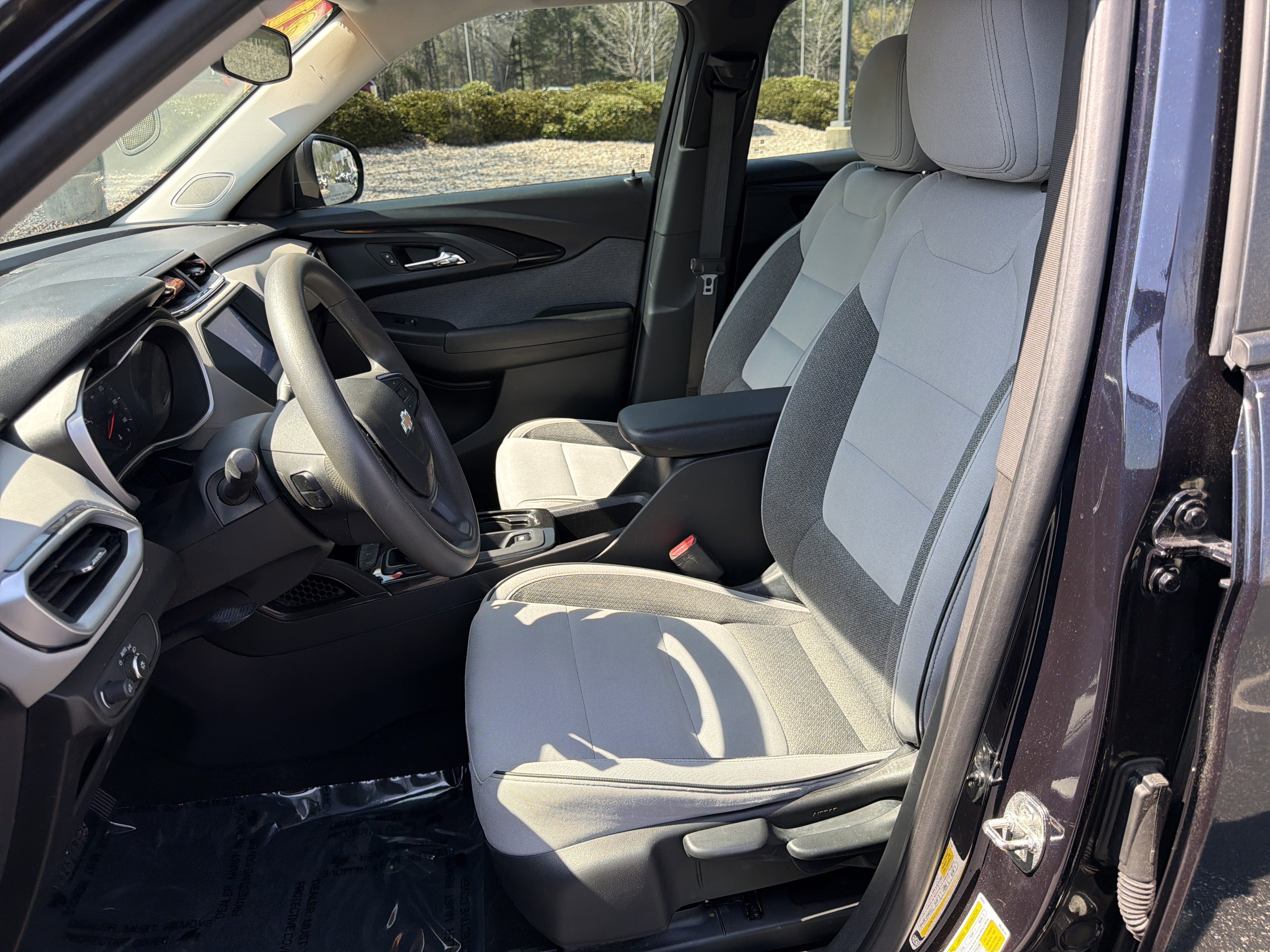 Used 2021 Chevrolet TrailBlazer LS image 9