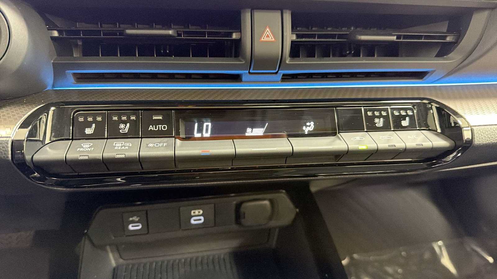 Certified 2023 Toyota Prius Limited w/ Limited Premium Package FWD image 21