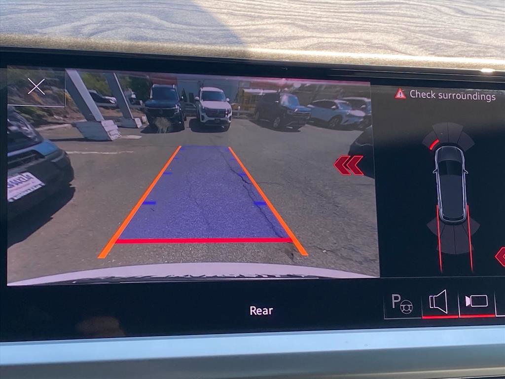 Used 2023 Audi Q4 e-tron Premium Plus w/ Premium Plus RWD image 16