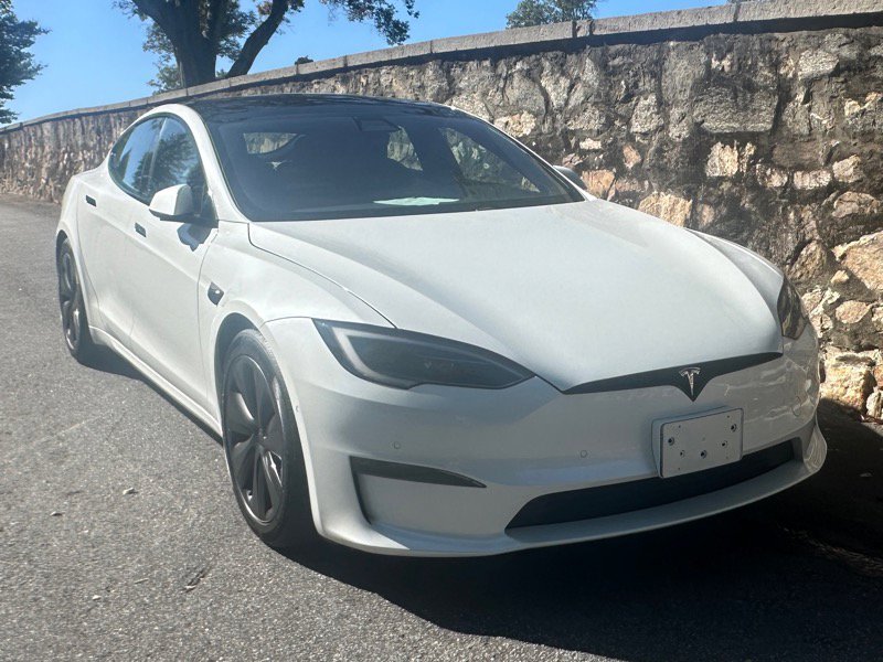 Used 2022 Tesla Model S AWD image 12