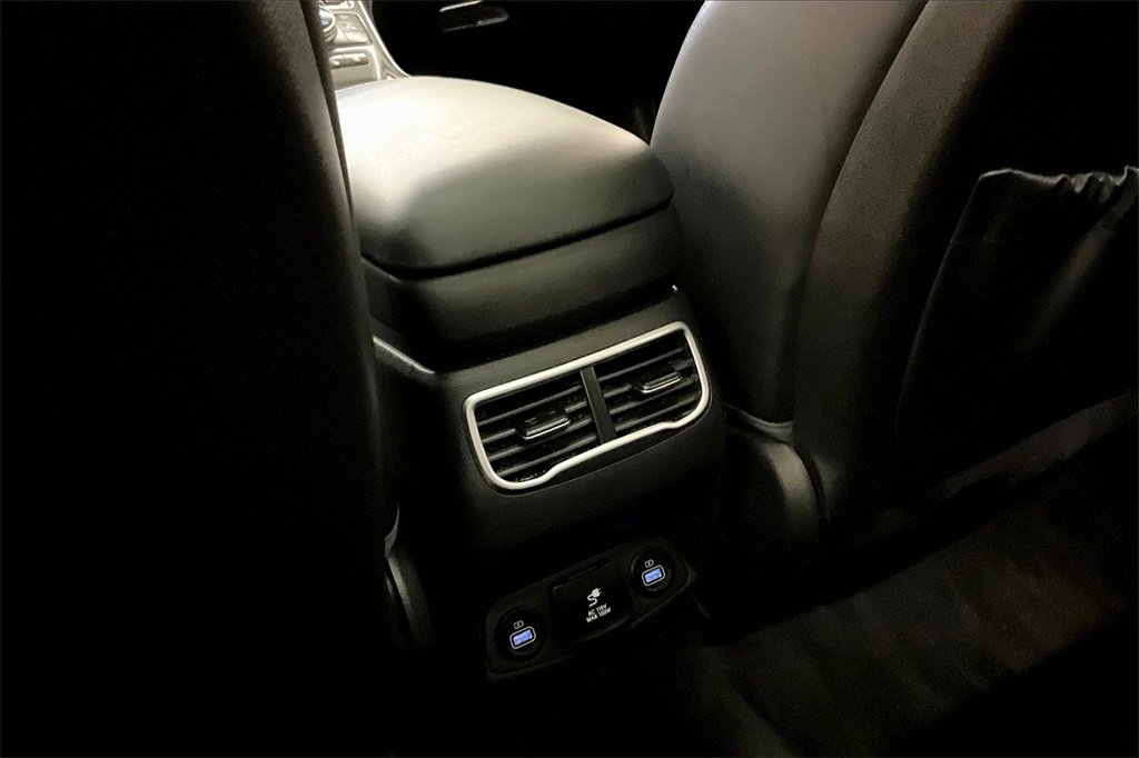 Used 2023 Hyundai Santa Fe Limited image 10