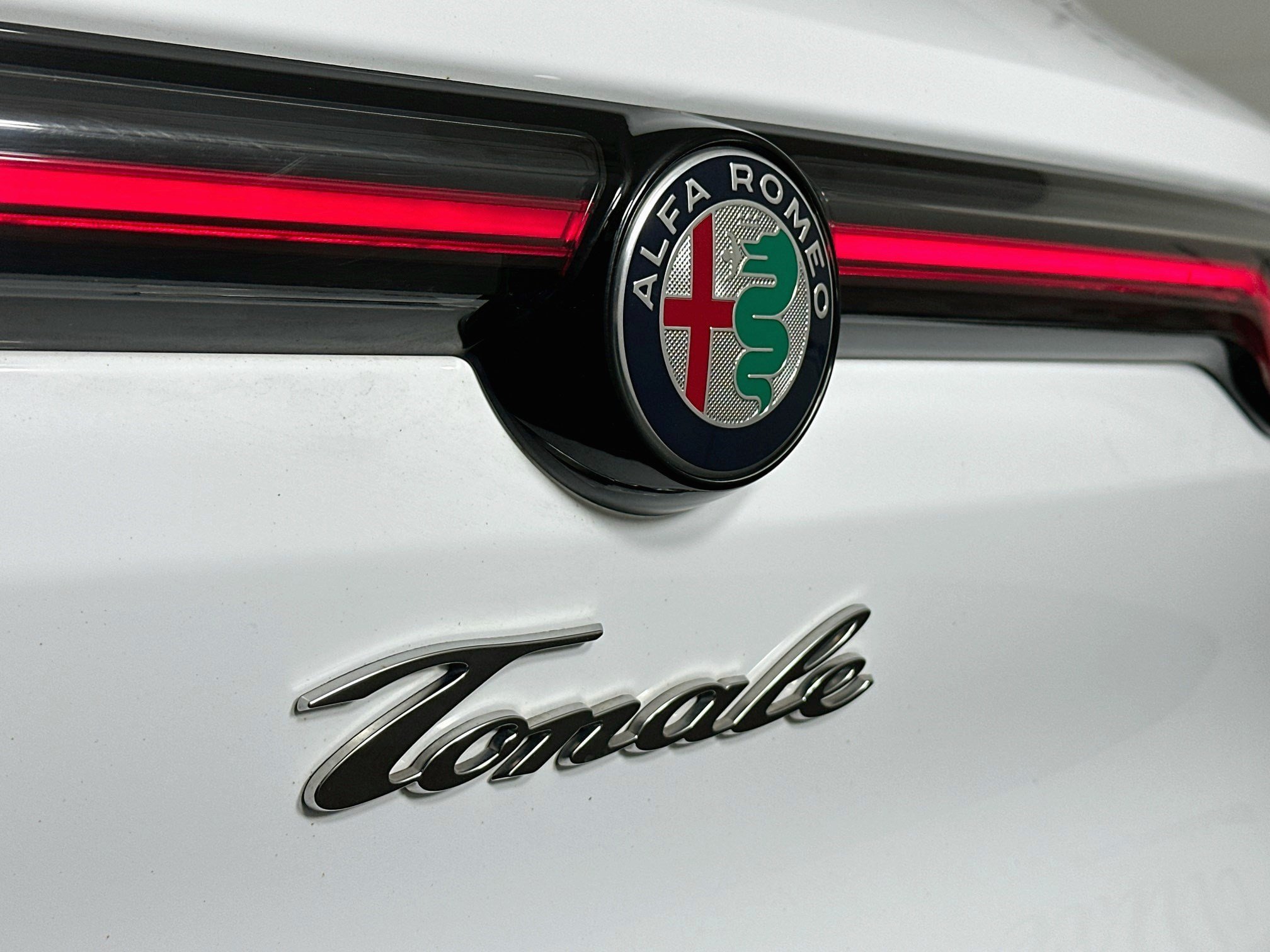 Used 2024 Alfa Romeo Tonale Veloce AWD/4WD image 27