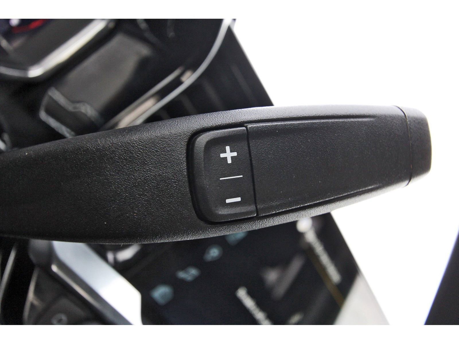 Used 2025 Chevrolet Silverado 2500 LT w/ Convenience Package image 22