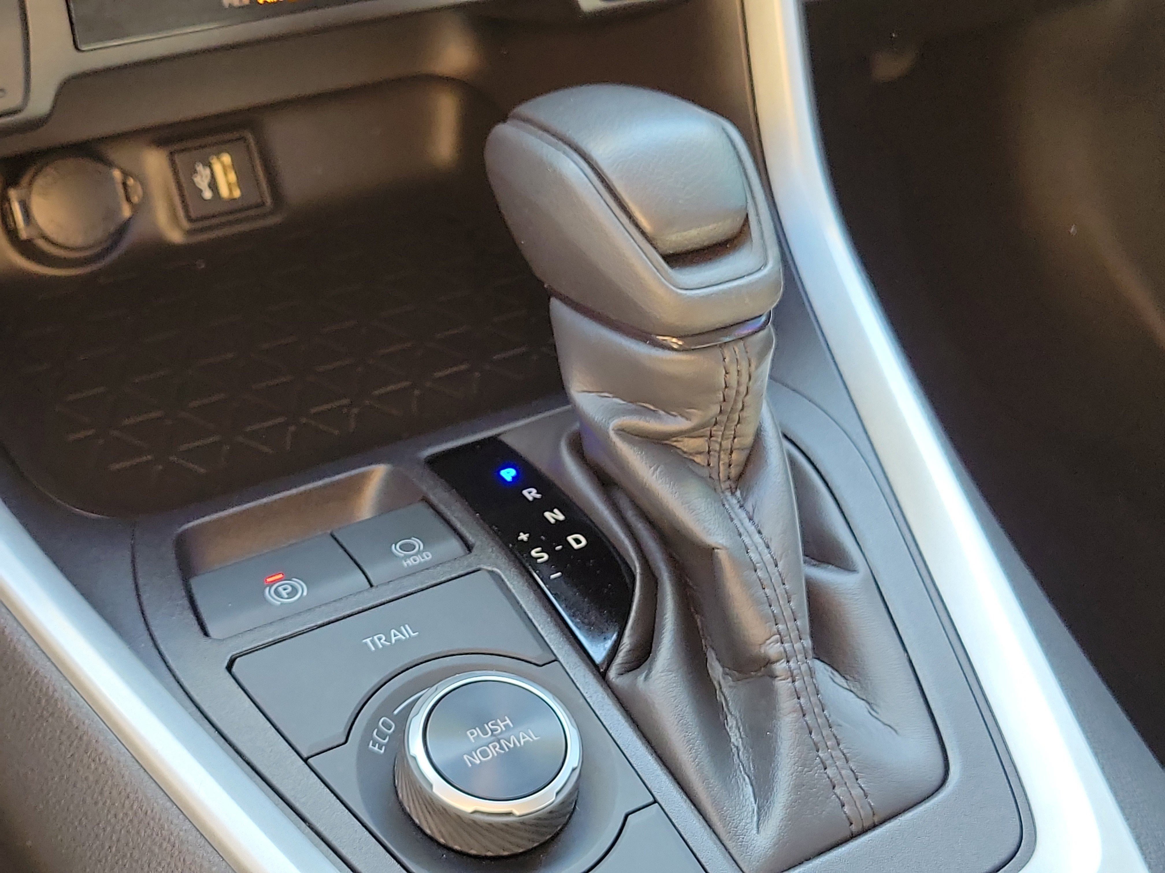 Used 2024 Toyota RAV4 XLE image 30