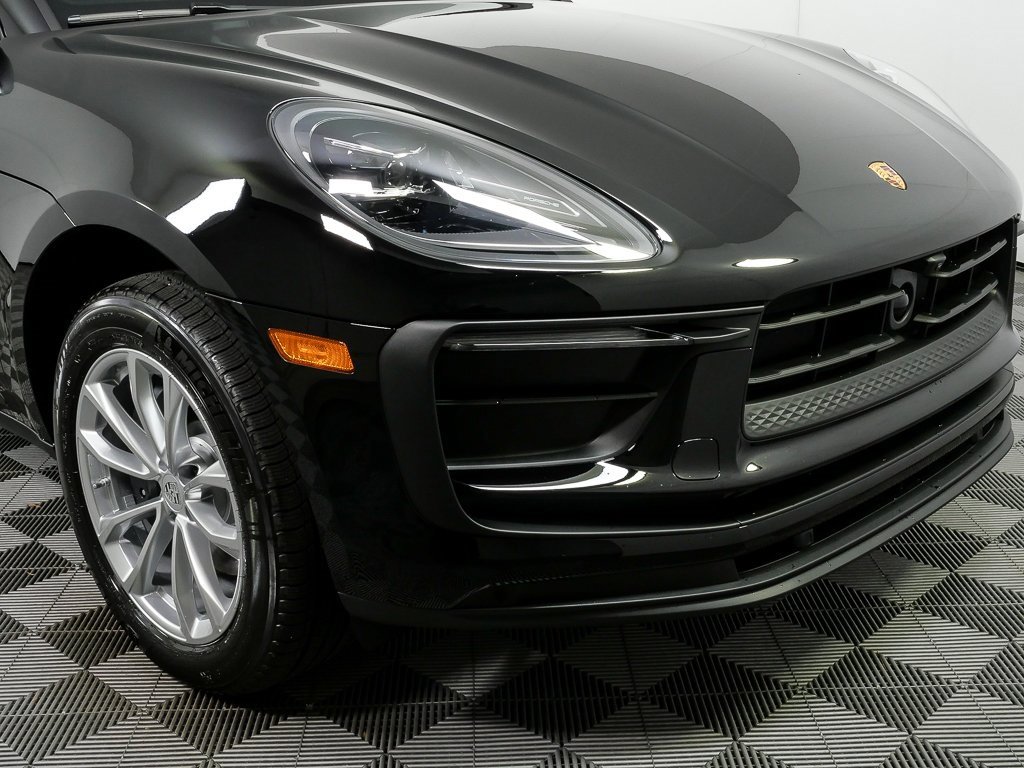 New 2026 Porsche Macan image 39