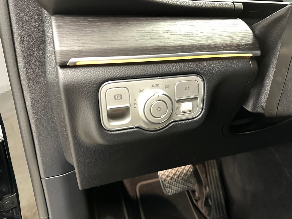 Used 2023 Mercedes-Benz GLE 350 4MATIC image 18