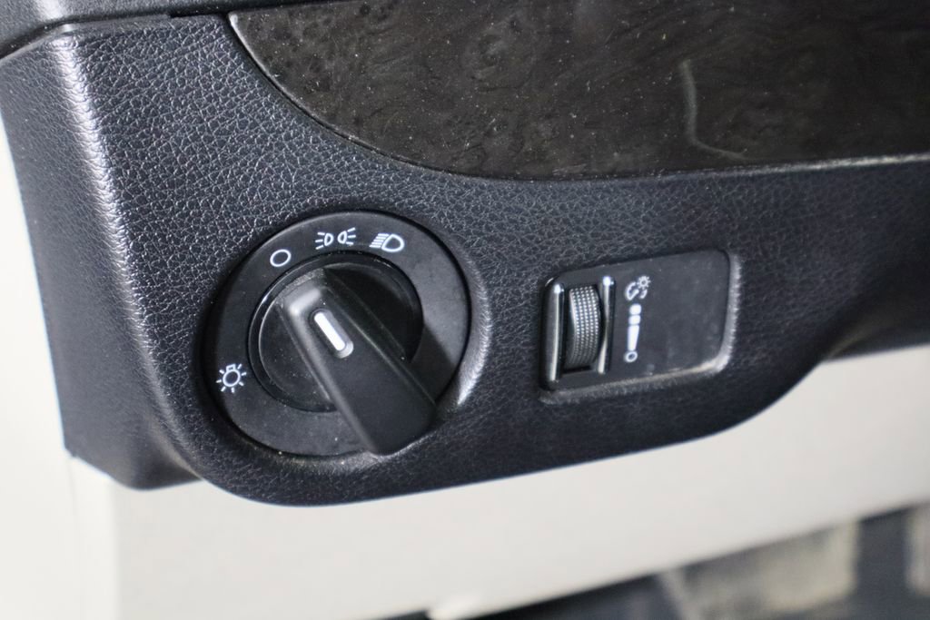 Used 2019 Dodge Grand Caravan SE image 24