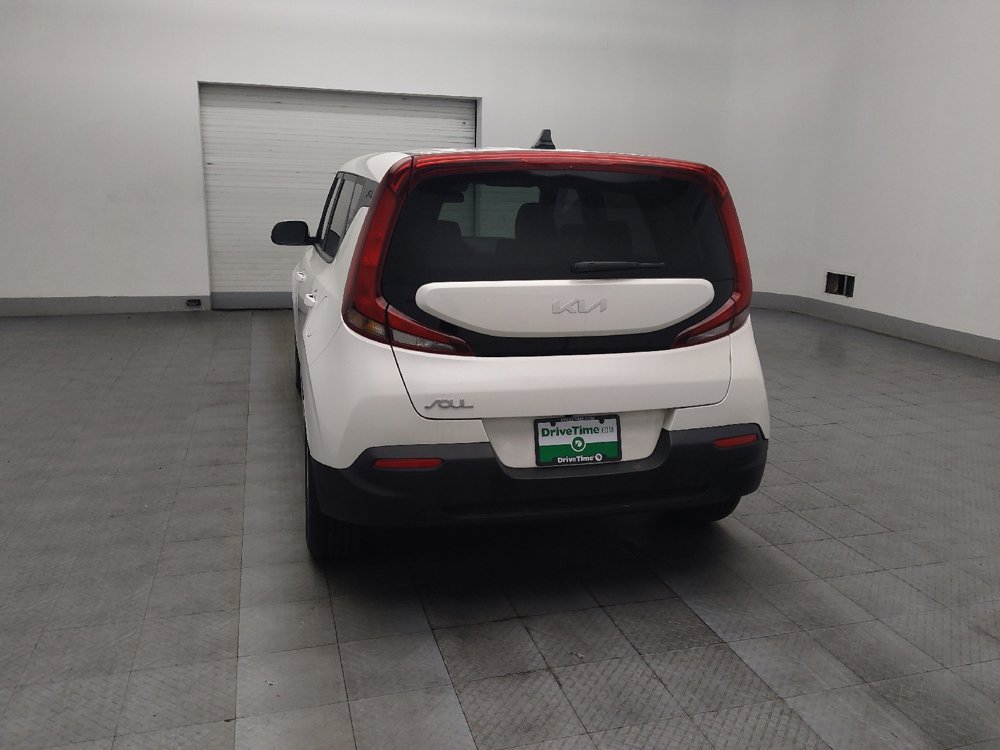 Used 2022 Kia Soul LX image 6