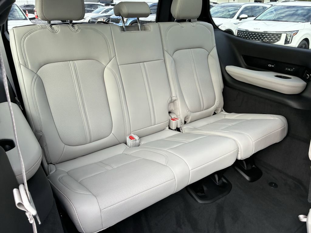 New 2026 Jeep Grand Wagoneer Summit AWD/4WD image 36