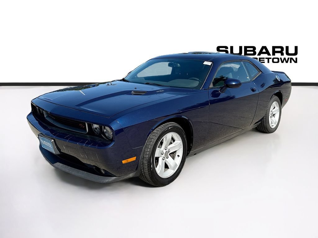 Used 2013 Dodge Challenger R/T RWD image 3