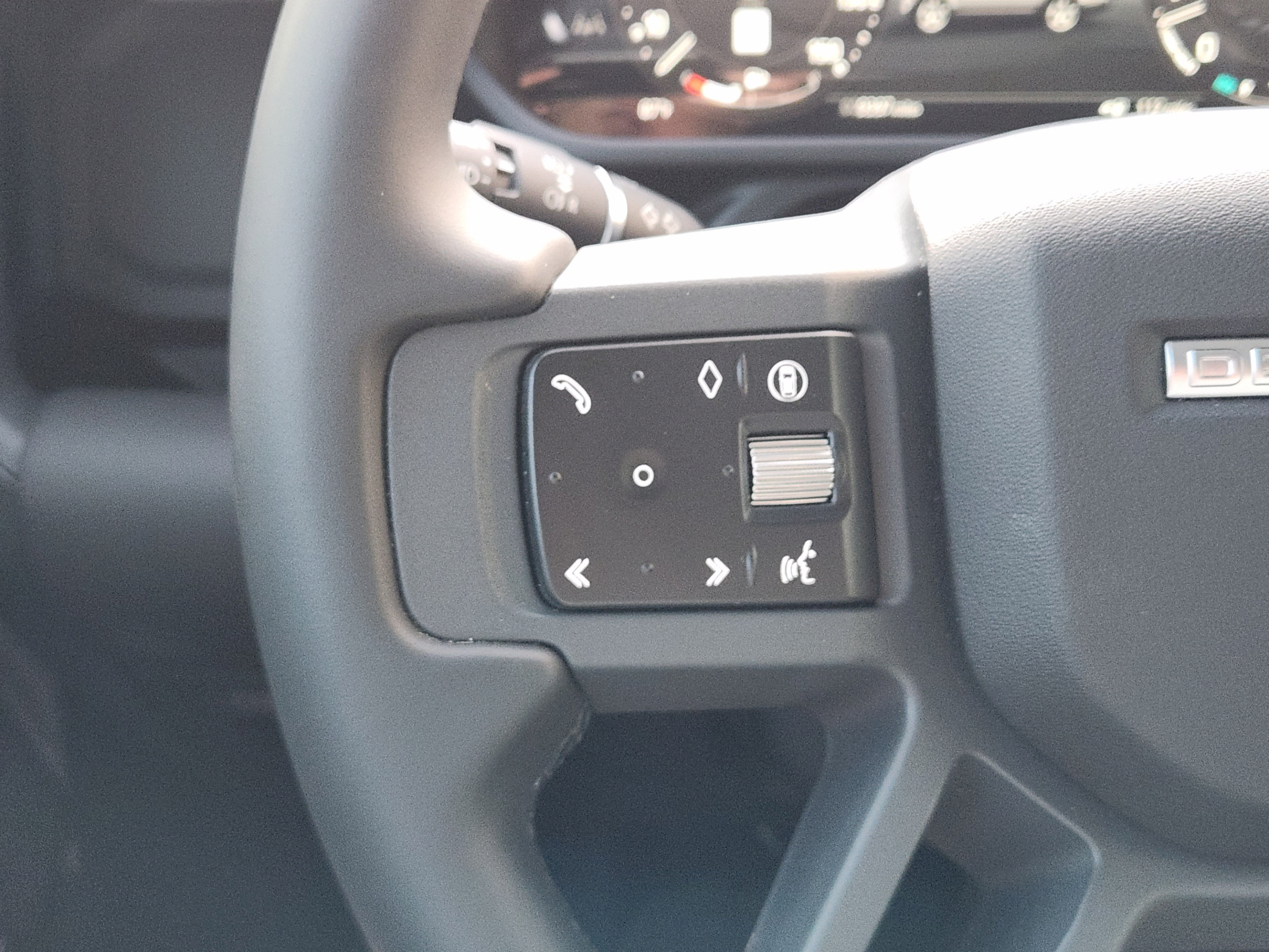 Certified 2026 Land Rover Defender 130 S AWD/4WD image 24