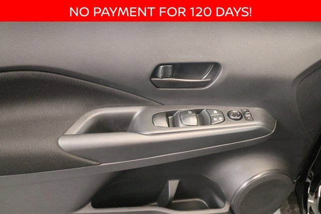 New 2025 Nissan Kicks Play S image 7