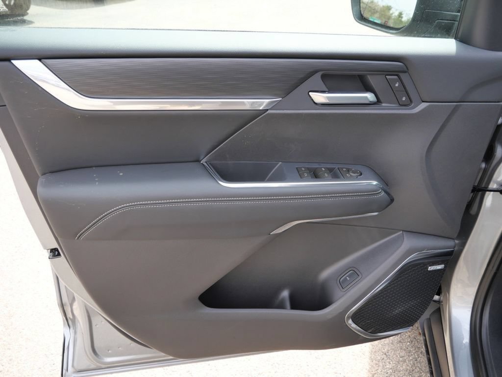 New 2026 GMC Acadia Elevation w/ Black Edition AWD/4WD image 40