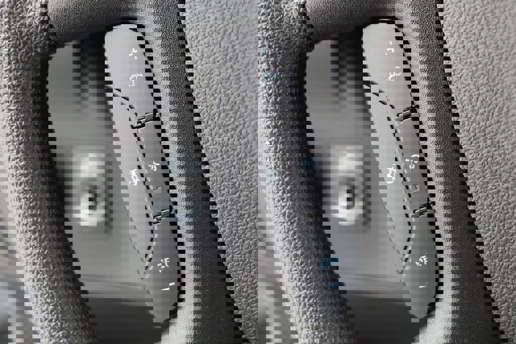 Used 2023 Chevrolet Express 3500 LS image 17