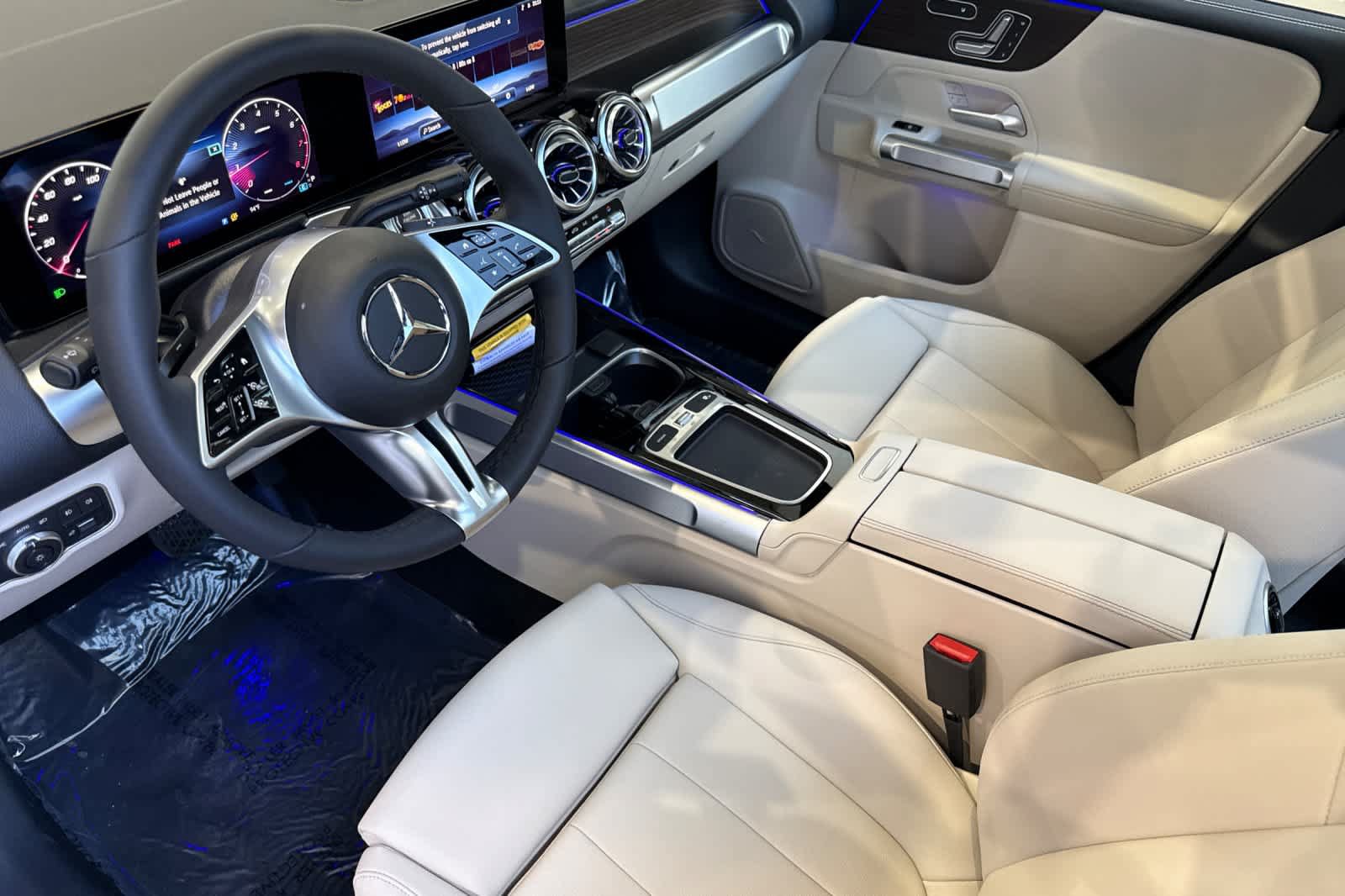 New 2026 Mercedes-Benz GLB 250 image 9